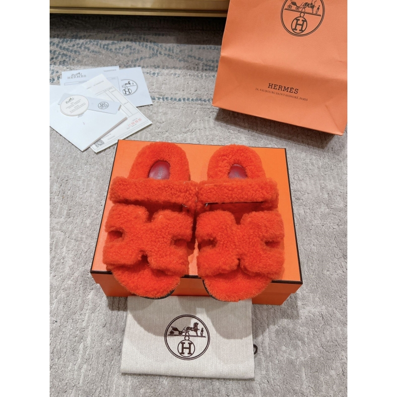 H**mes slippers